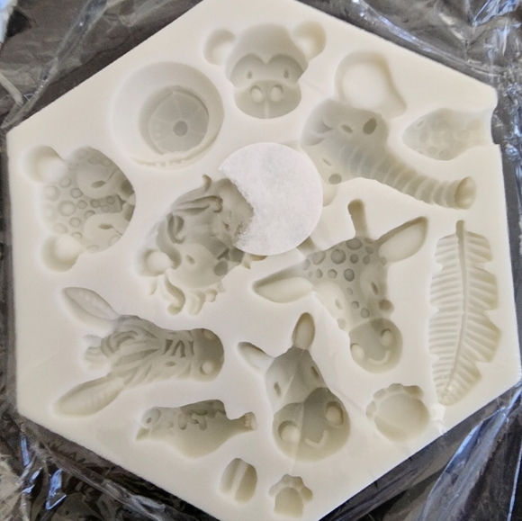 Safari Theme Chocolate Fondant Gum Paste Silicone Mold NEW - Picture 3 of 7